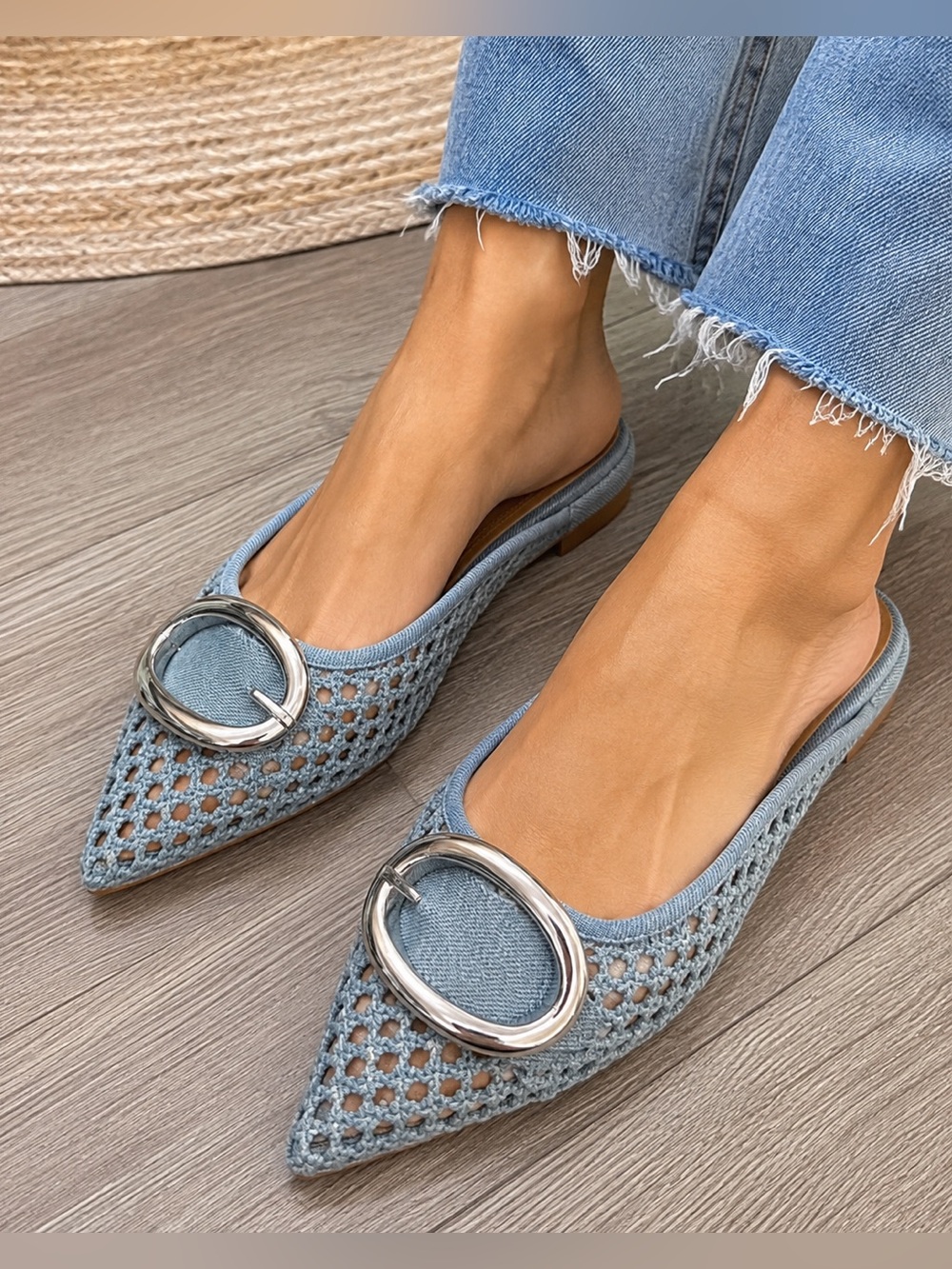Steve Madden Ira Light Blue Woven Denim Pointed-Toe Mules Size 7.5